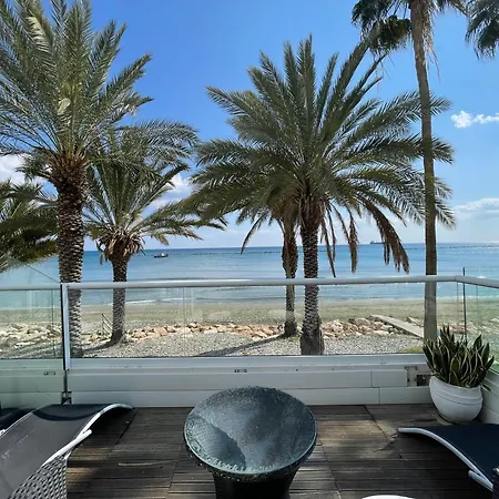 Nautica Luxe Beachfront Apartment