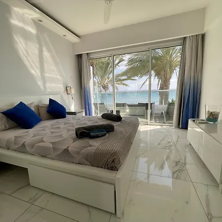 Nautica Luxe Beachfront Apartment Voroklini