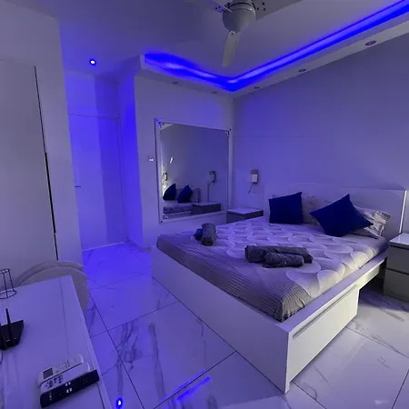 Nautica Luxe Beachfront Apartment
