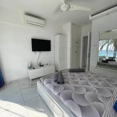 Nautica Luxe Beachfront